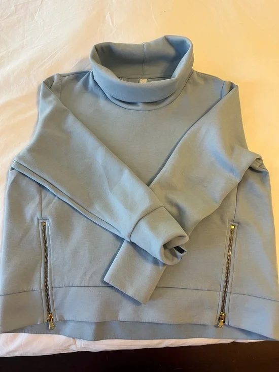 Addison Bay Everyday Pullover in light blue - Picture 1 of 3